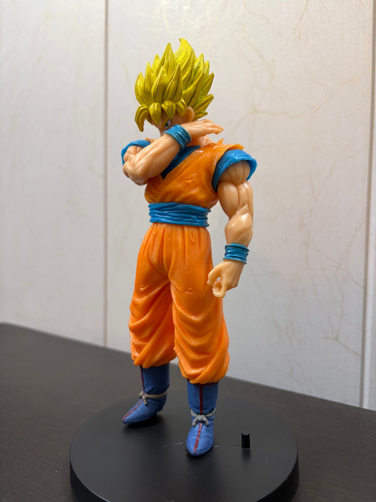 Goku DBZ 21cm Angry Standing Action Figure