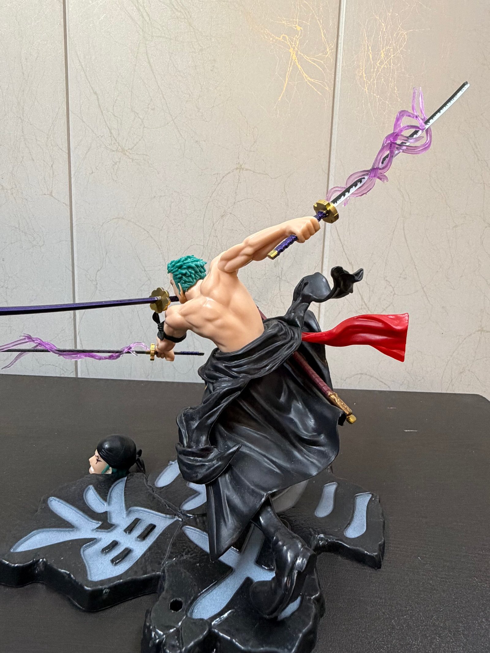 Premium Black Zoro in Battle Mode 23cm Figure (Blister + Box)